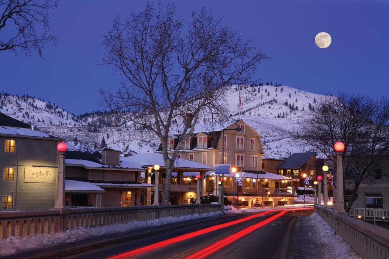 Campbell'S Resort On Lake Chelan Exteriör bild